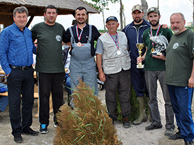 Pecanje i druženje na jezeru u Subotištu