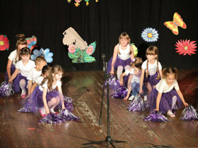 Pesmom i igrom obeležili Dan ustanove