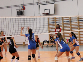 Seniorke pobedile, pred kadetkinjama još uigravanja