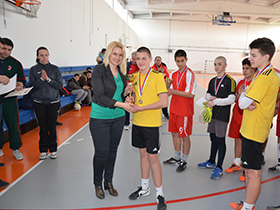 Revija fudbala i mladosti u Donjem Tovarniku