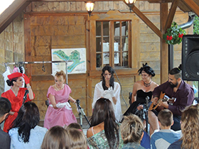 Pećinački amateri oduševili publiku u Kupinovu