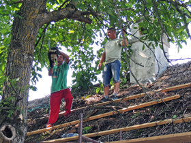 Novi krov za etno kuću u Kupinovu