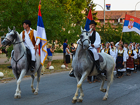 Defile mladosti i kulturne baštine