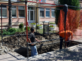 Narednih dana radovi ispred opštinske zgrade