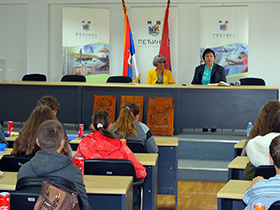 Osnovci kod predsednice