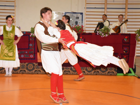 Mladi folkloraši nagrađeni gromoglasnim aplauzima