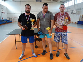 Pobednički pehar u rukama Darka Pantića