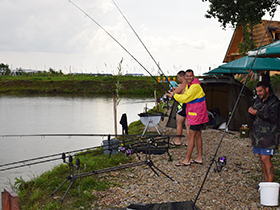30 sati druženja i pecanja