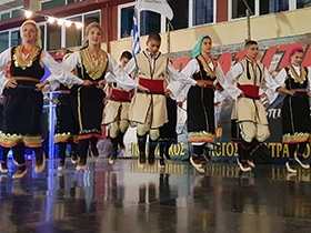 Pećinački folkloraši spojili lepo i korisno