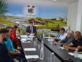 Protivgradnim strelcima po 36.000