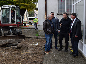 Novi trg biće ukras Pećinaca