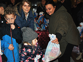 Badnje veče – radost za decu