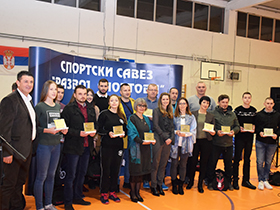 Današnji laureati - primer budućim generacijama