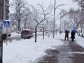 Sneg usporava saobraćaj