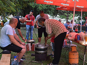 Od kotlića do tambure
