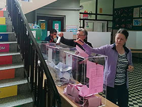 Sva biračka mesta zatvorena u 20 časova