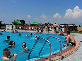 Otvorena sezona na pećinačkim bazenima