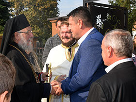 Obnavljajući hramove obnavljamo i sebe