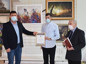 Veliko priznanje za našeg umetnika