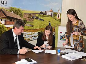 Opština stipendira 54 studenta