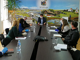 Radno vreme prodavnica vikendom do 14.30 časova