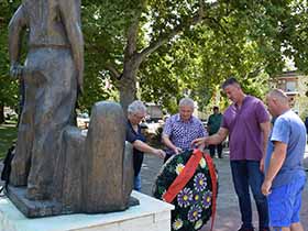 Pećinčani odali počast palim borcima i žrtvama fašizma