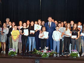 Đokić: Vaše je da učite, a Opština Pećinci će uvek biti tu da nagradi vaš rad