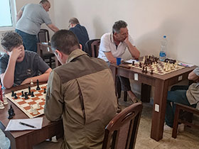 Половичан успех пећиначких шахиста