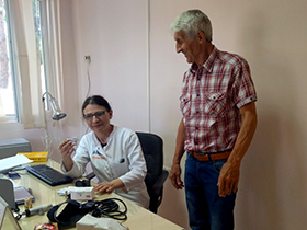 Месна заједница донирала амбуланти два апарата