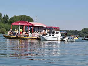 12. пловидба у част Мајке Ангелине