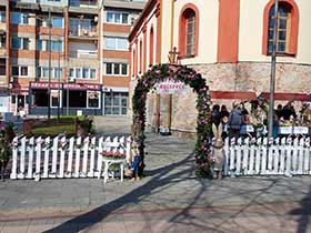 Отворен Ускршњи базар у Пећинцима