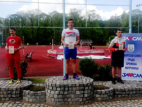 Пећиначки основци успешни у атлетици