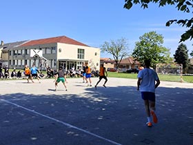 Хуманитарни турнир средњошколаца за Мину