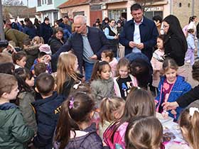 Хумани подухват малих пећиначких креативаца