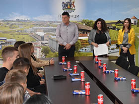 ЂОКИЋ: Будите пре свега добри људи