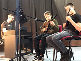 Промотивни концерт Тошиних ђака за пећиначке основце