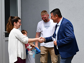 Dobrodošlica za 62 bebe (Video)