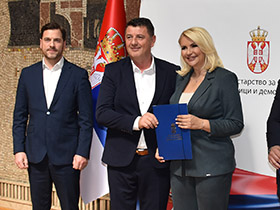 Општини Пећинци додељено близу 10 милиона за опремање вртића у Обрежу