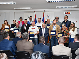 Свечана седница СО Пећинци – Имамо разлога да у будућност гледамо са оптимизмом (Видео)