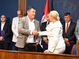 Општини Пећинци 302 хиљаде евра за реконструкцију улица