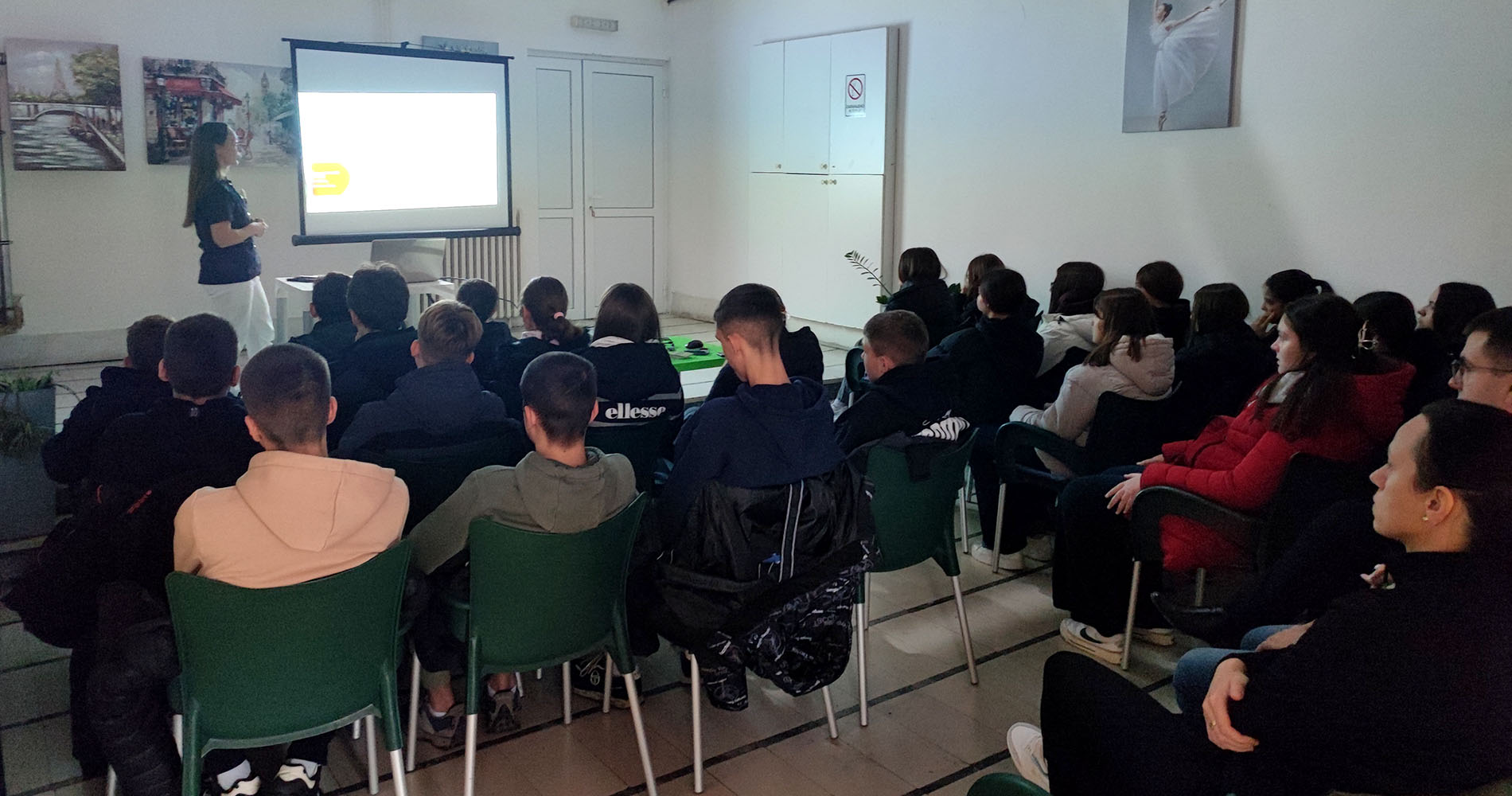 Едукација најбоља заштита од АИДС-а