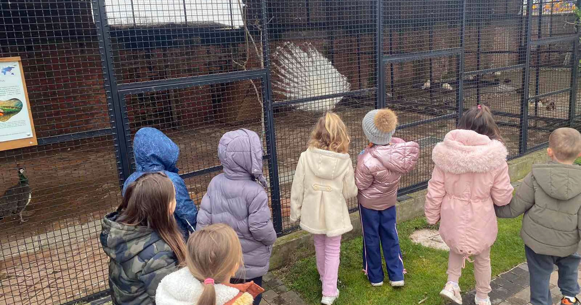 Попиначки малишани се упознали са птицама у Зоо врту
