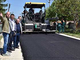 Асфалтирање улица доноси боље услове за живот грађанима (Видео)