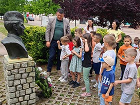 Малишани у Пећинцима одали почаст Каменом