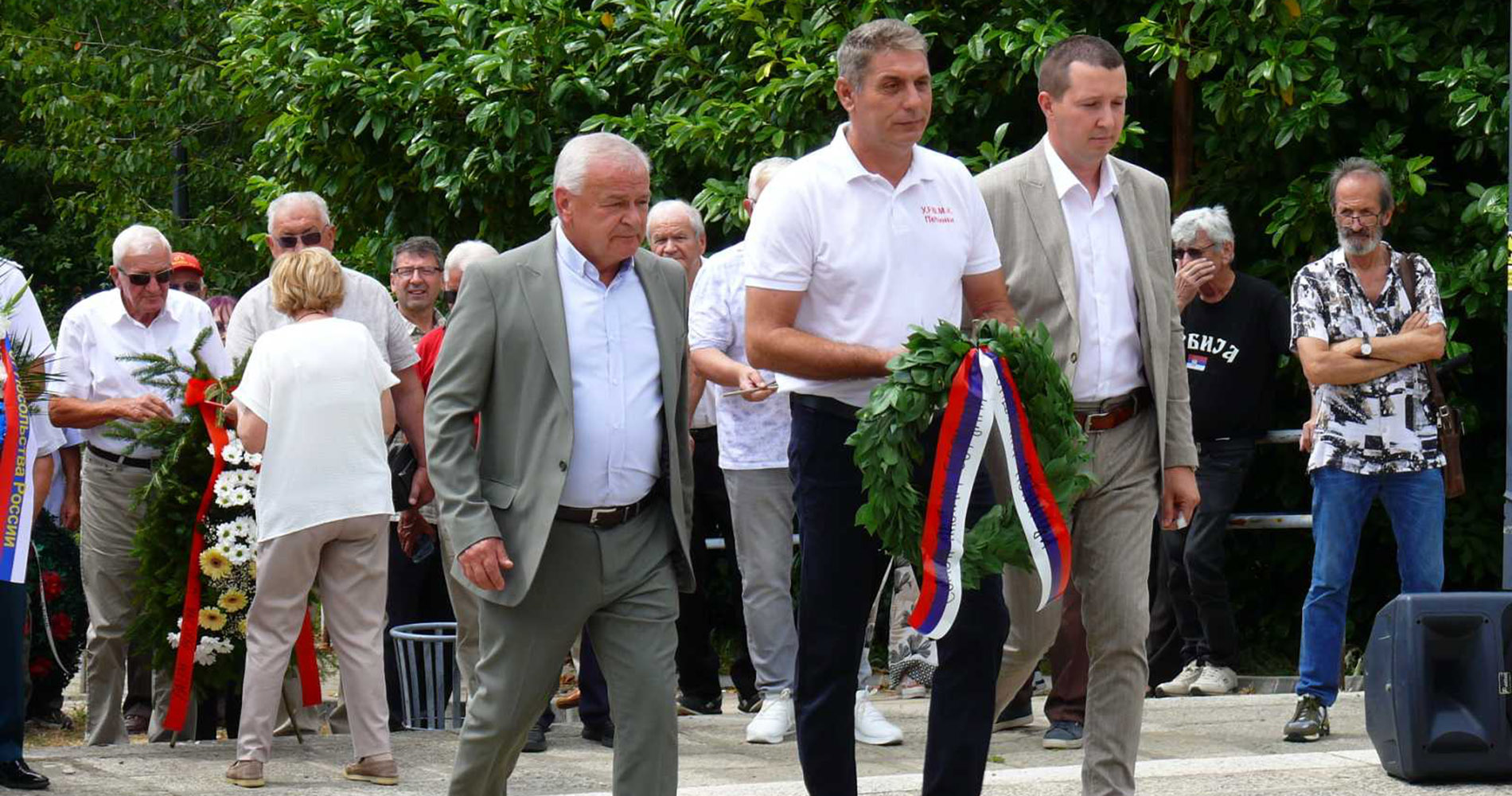Pećinačka delegacija položila venac na spomen obeležje Sloboda