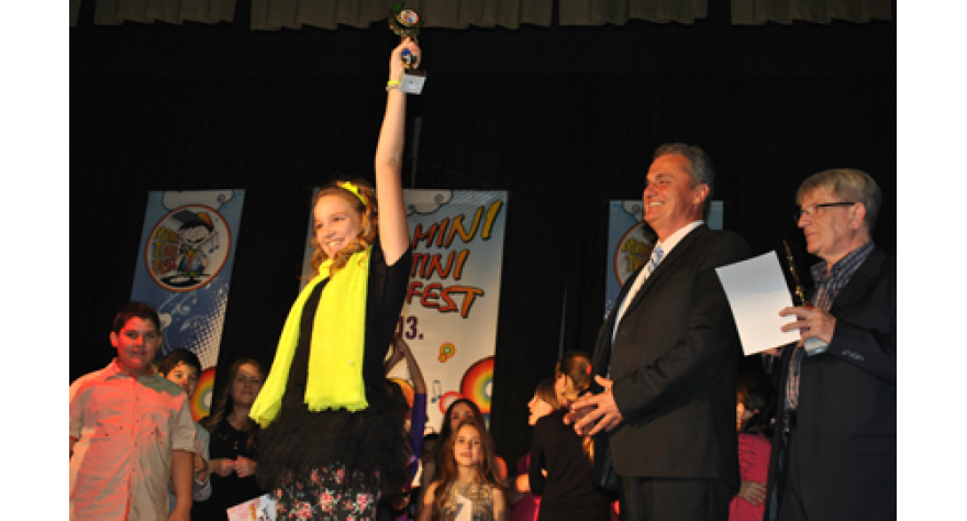 Održan osmi Mini tini fest u Pećincima