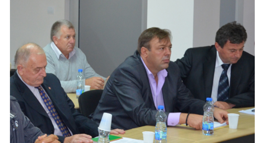 Predsednik Čojčić osudio neodgovorno ponašanje odbornika