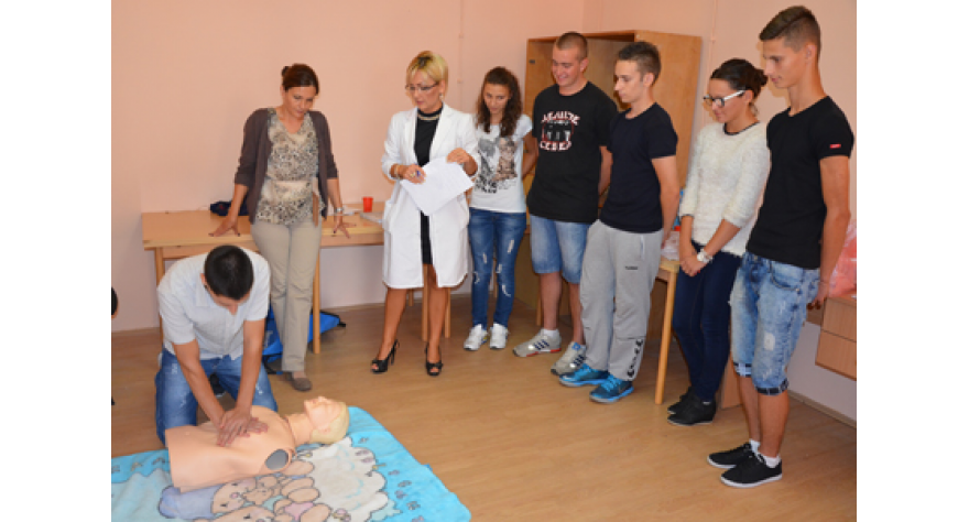 Crveni krst organizovao javni čas prve pomoći