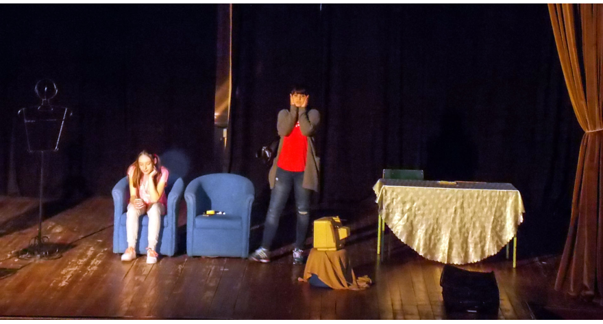 Predstava „Sama u kući“ plasirala se na „Majske susrete“