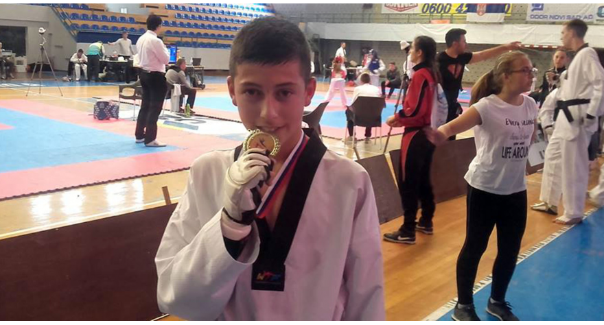 Pećinački tekvondisti okitili se zlatom